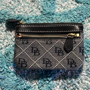 Boone y Bourke coin purse.